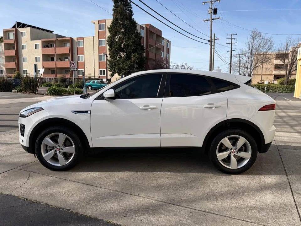 2018 Jaguar E-Pace - Image 4 of 17