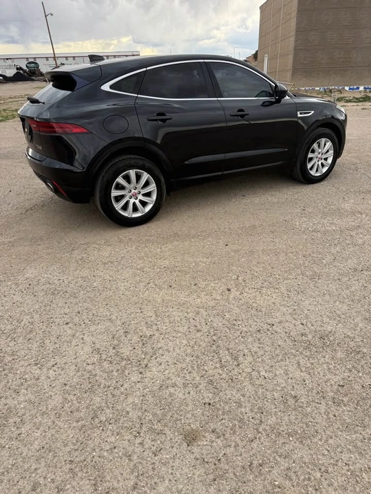 2018 Jaguar E-Pace - Image 4 of 17