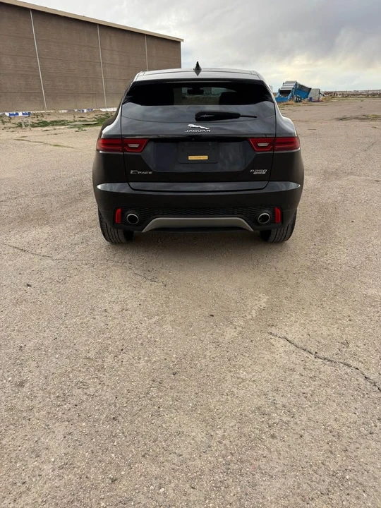 2018 Jaguar E-Pace - Image 5 of 17