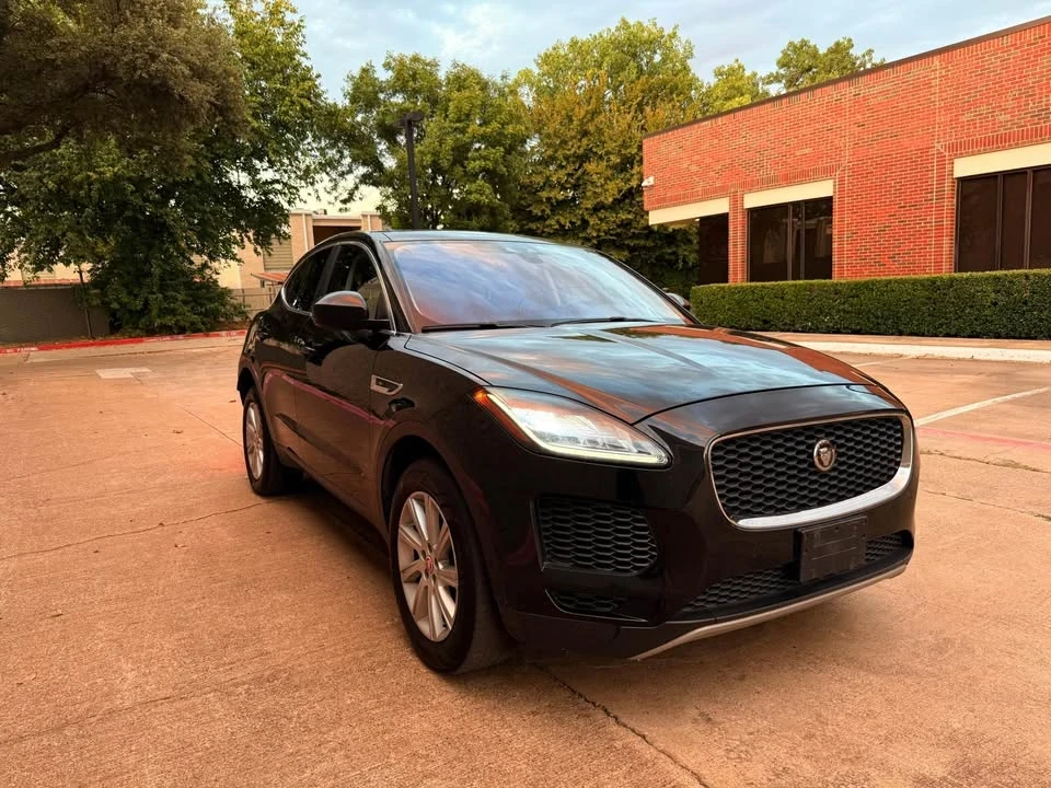 2018 Jaguar E-Pace - Image 9 of 19