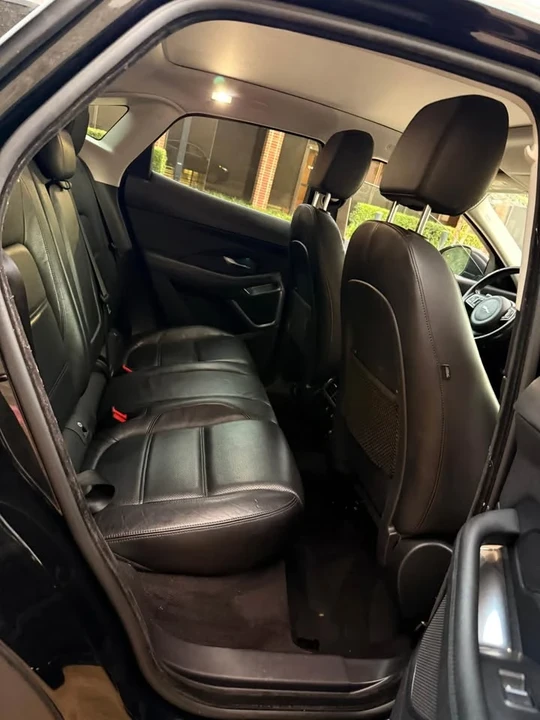 2018 Jaguar E-Pace - Image 13 of 20