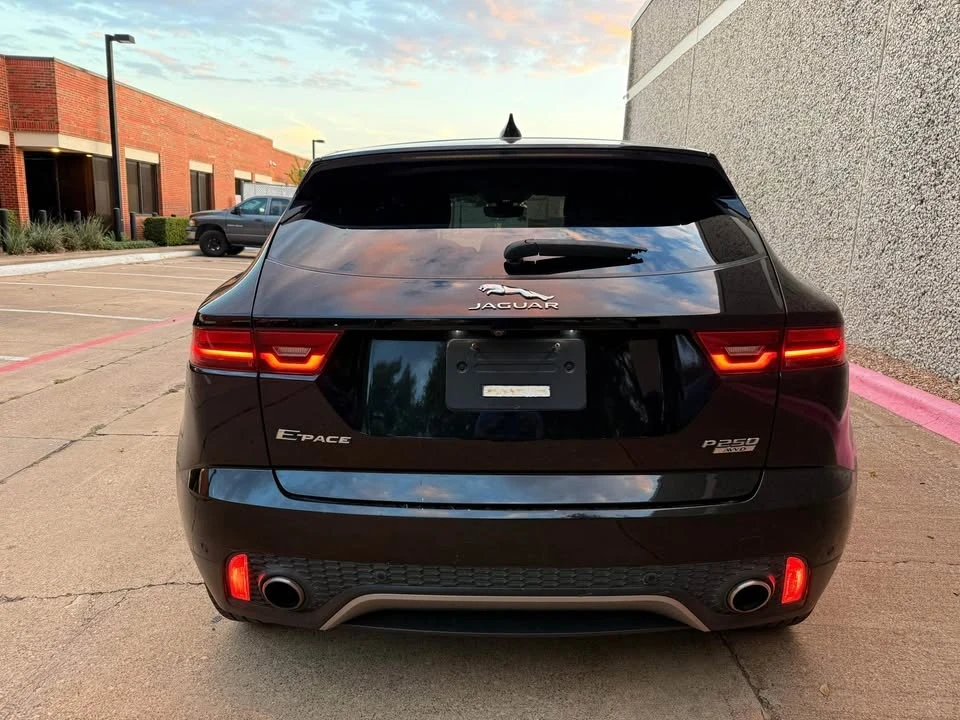2018 Jaguar E-Pace - Image 4 of 19