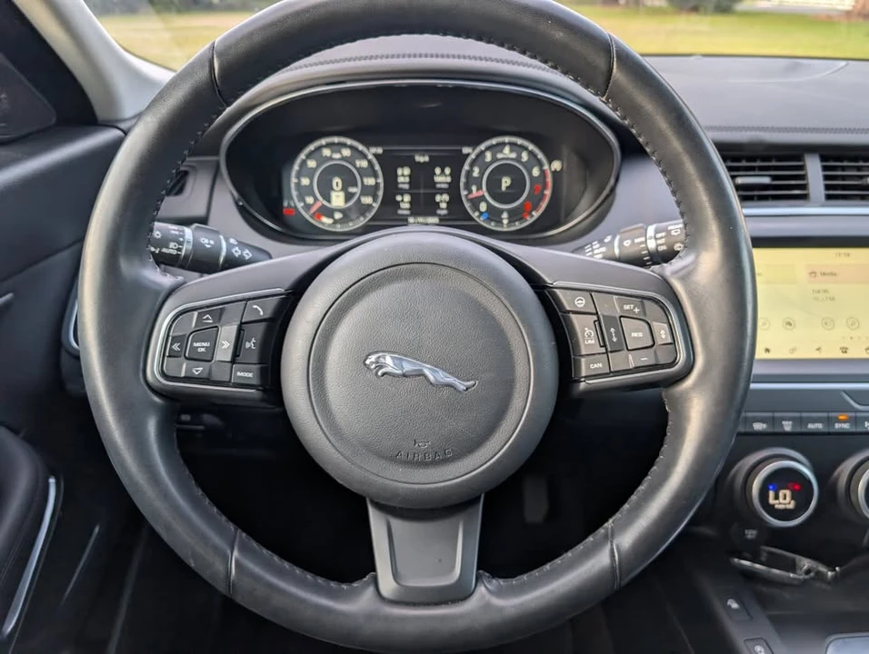 2018 Jaguar E-Pace - Image 16 of 20