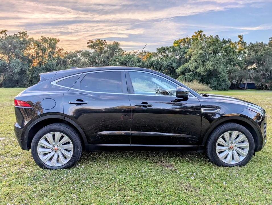 2018 Jaguar E-Pace - Image 8 of 20