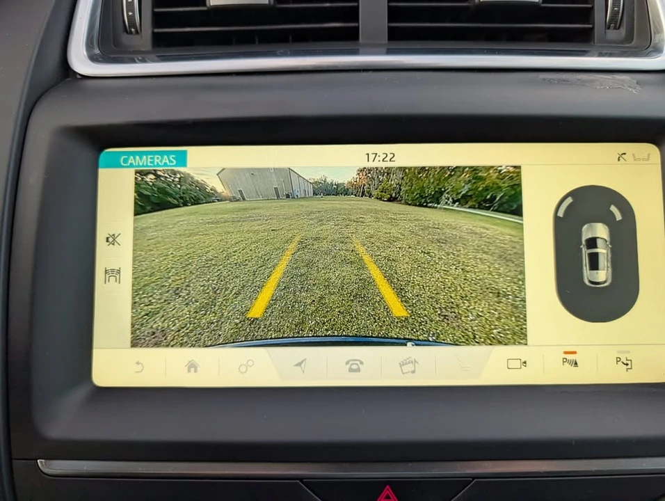 2018 Jaguar E-Pace - Image 18 of 20
