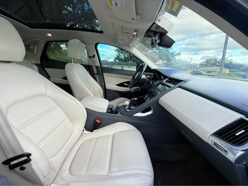 2018 Jaguar E-Pace - Image 15 of 18