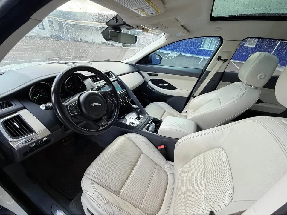 2018 Jaguar E-Pace - Image 5 of 18