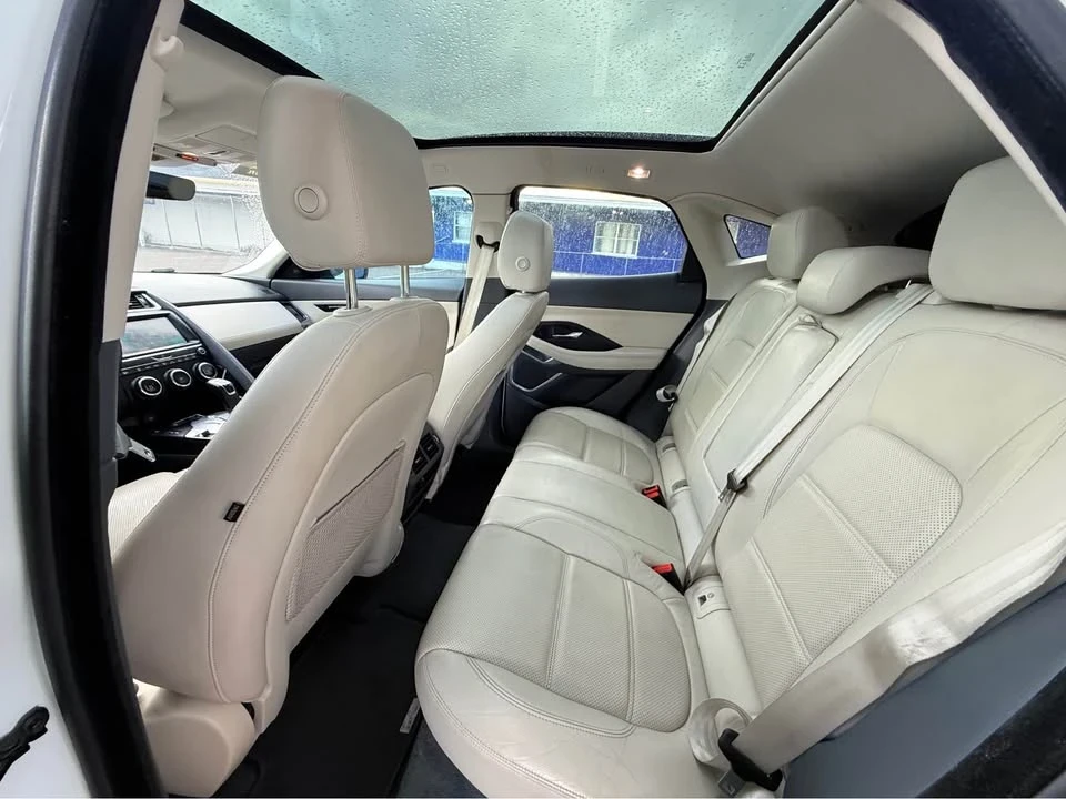 2018 Jaguar E-Pace - Image 12 of 18