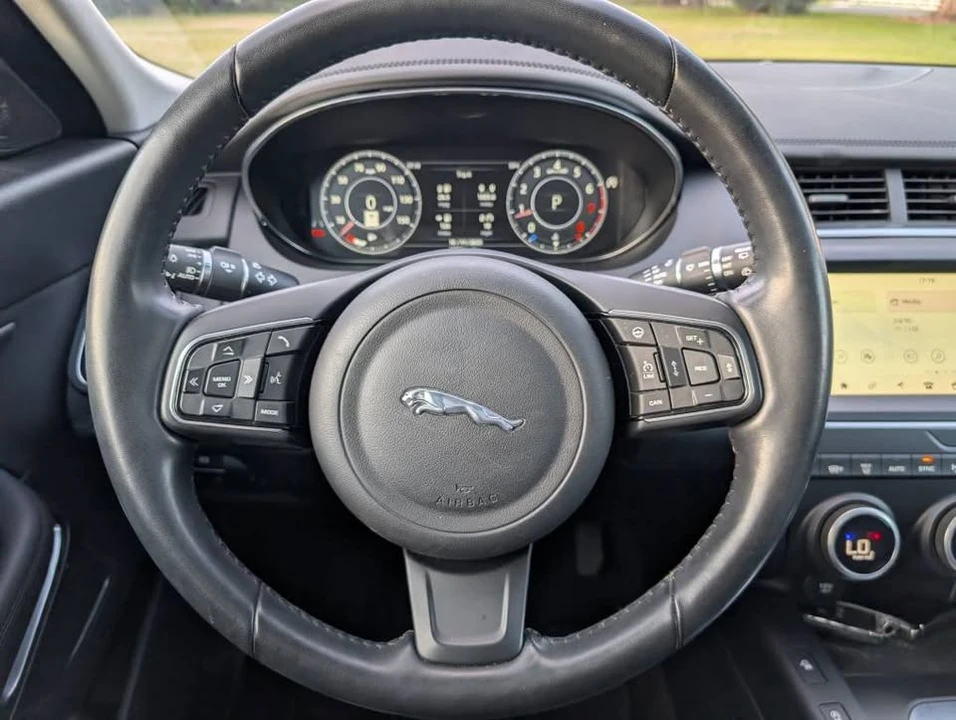 2018 Jaguar E-Pace - Image 15 of 20