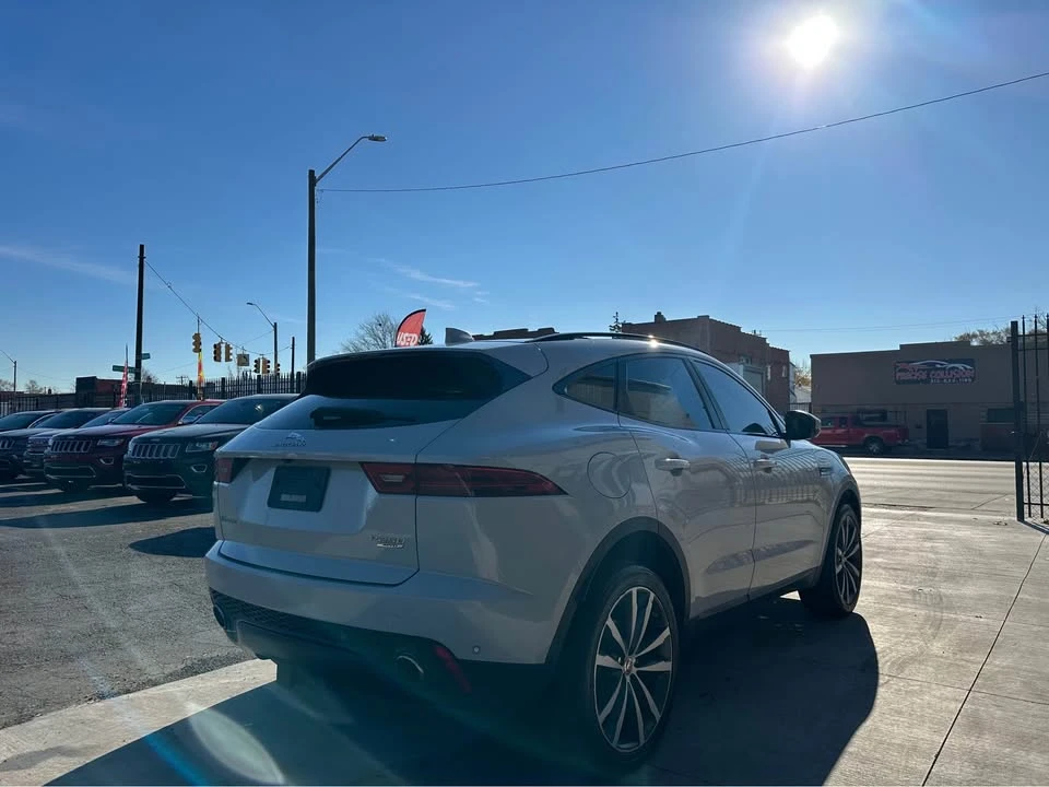 2018 Jaguar E-Pace - Image 4 of 13