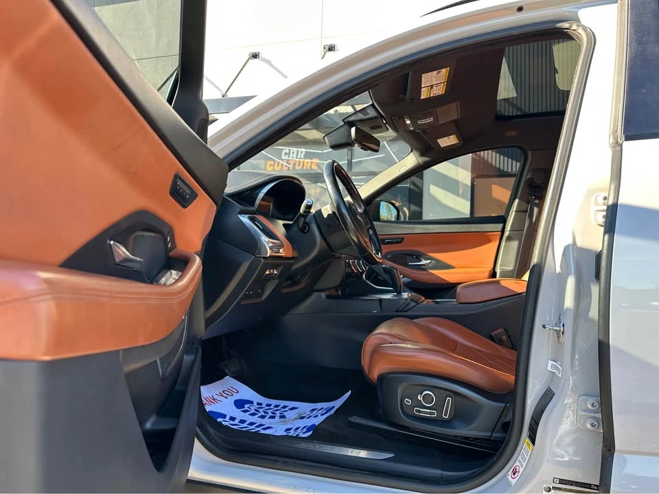 2018 Jaguar E-Pace - Image 6 of 13