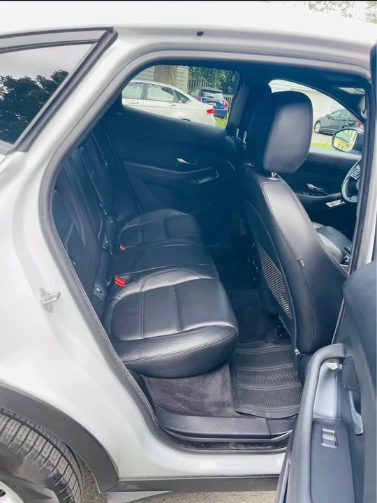 2018 Jaguar E-Pace - Image 5 of 8