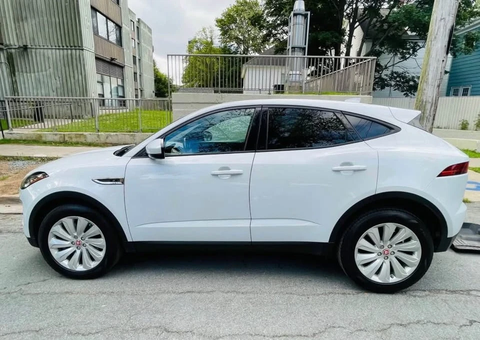 2018 Jaguar E-Pace - Image 3 of 8