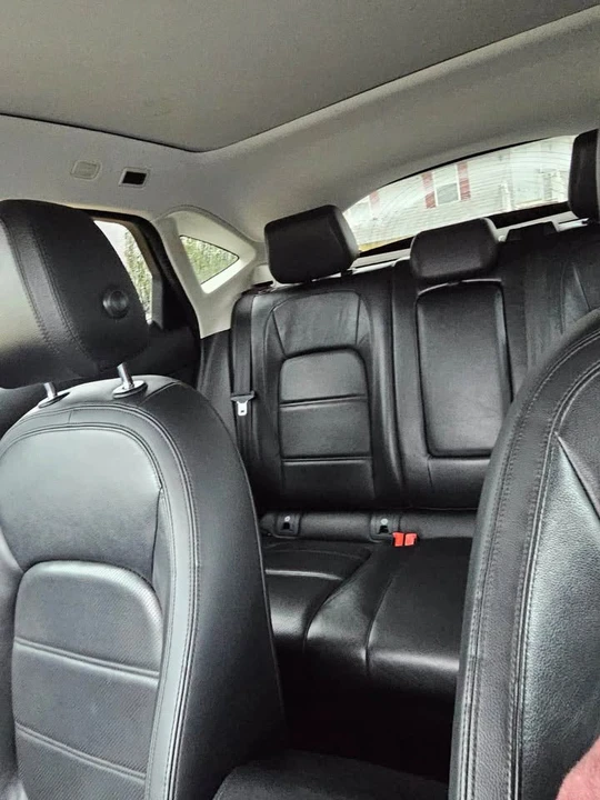 2018 Jaguar E-Pace - Image 6 of 7