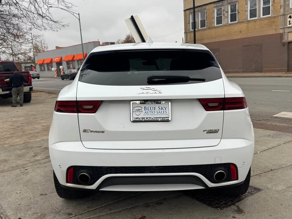 2018 Jaguar E-Pace - Image 6 of 17