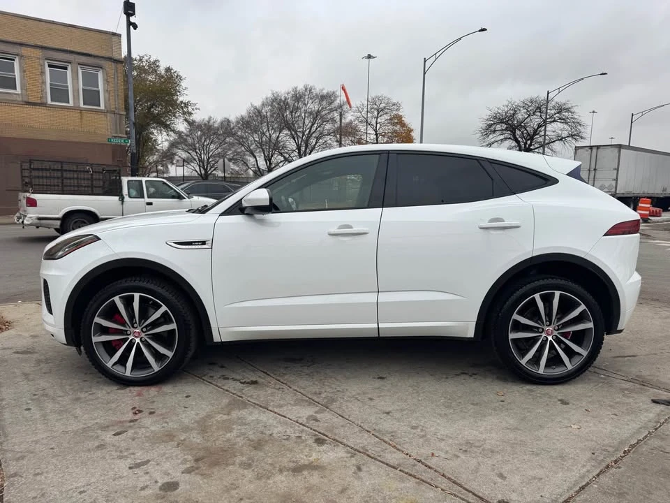 2018 Jaguar E-Pace - Image 8 of 17