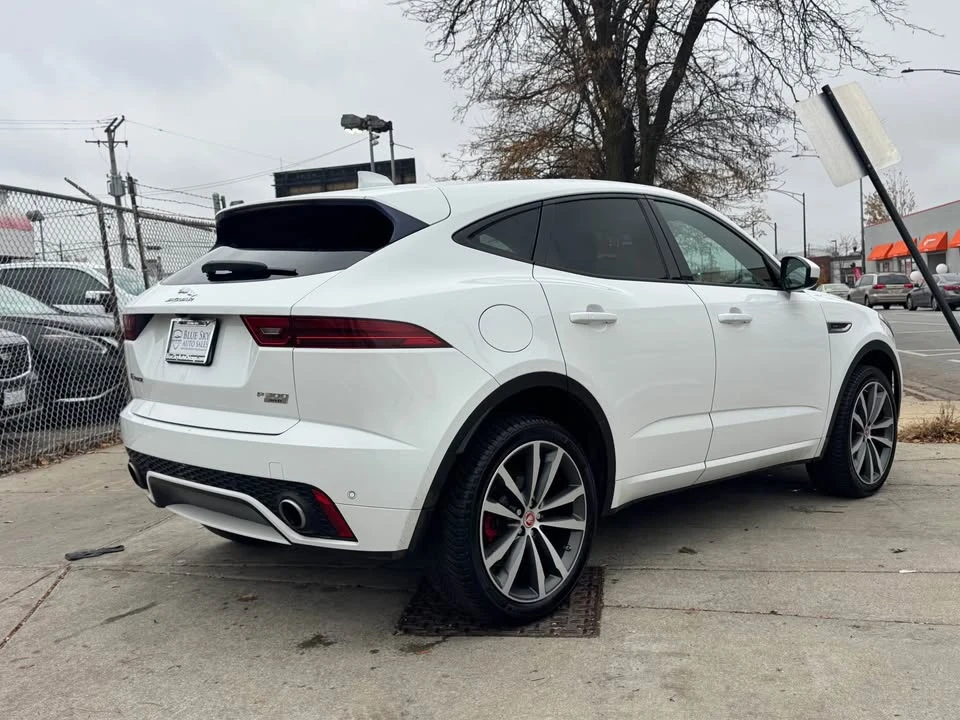 2018 Jaguar E-Pace - Image 5 of 17
