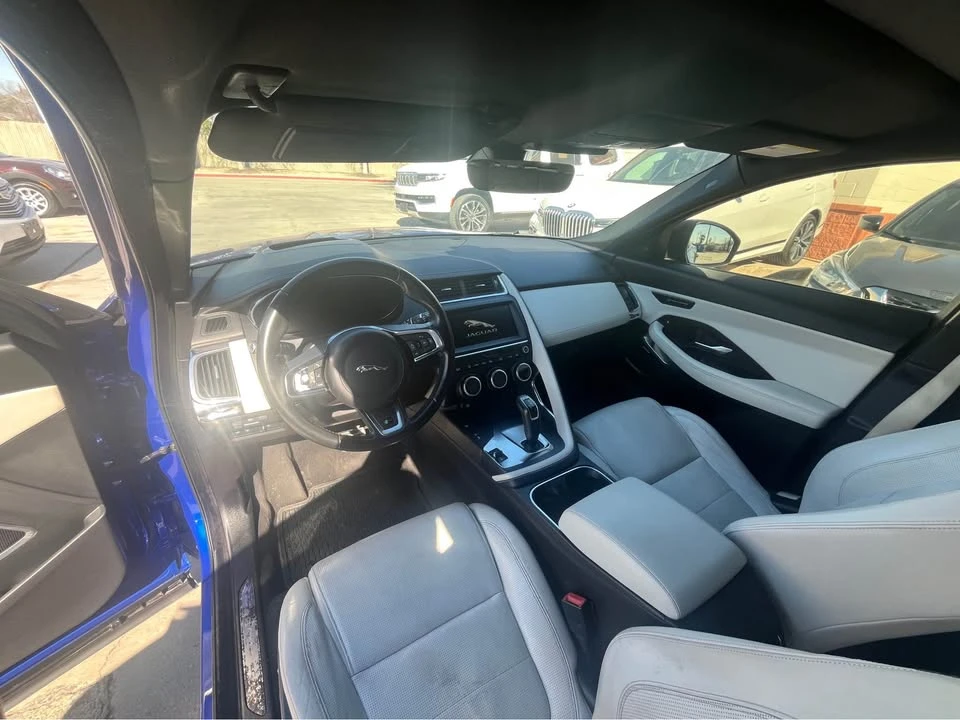 2018 Jaguar E-Pace - Image 8 of 16