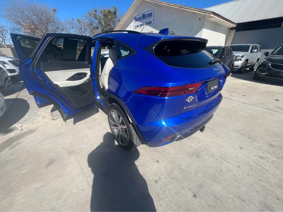 2018 Jaguar E-Pace - Image 7 of 16