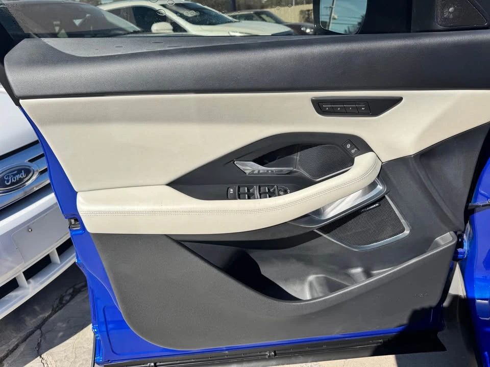 2018 Jaguar E-Pace - Image 6 of 15