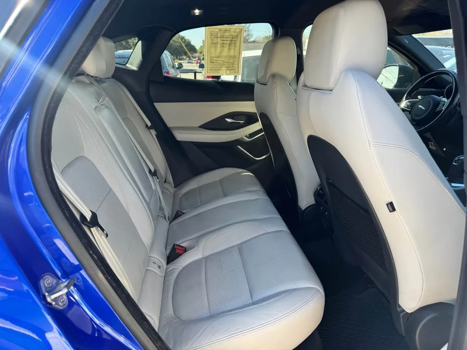 2018 Jaguar E-Pace - Image 11 of 15