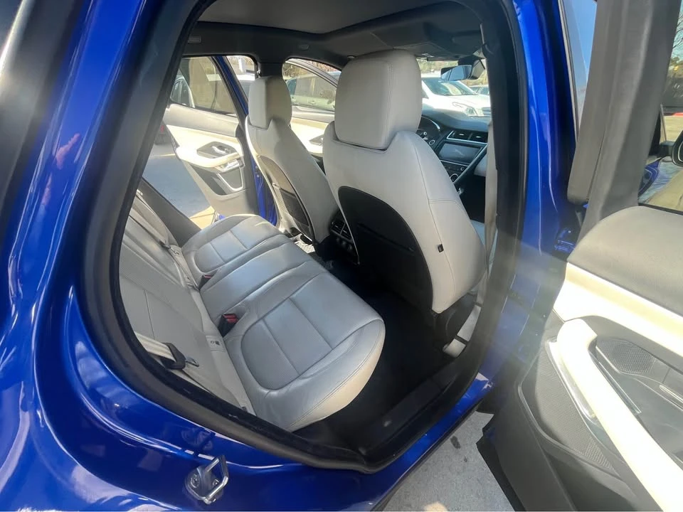 2018 Jaguar E-Pace - Image 4 of 16
