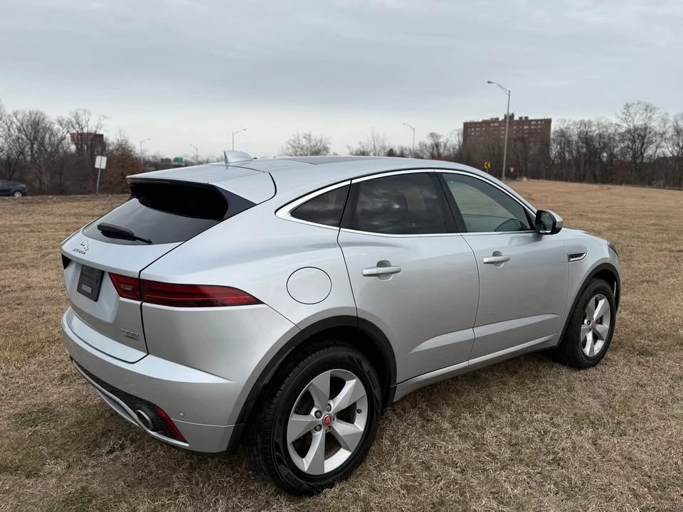 2018 Jaguar E-Pace - Image 5 of 18