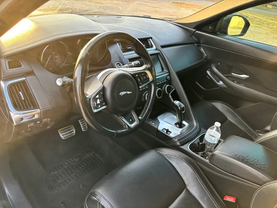 2018 Jaguar E-Pace - Image 13 of 18