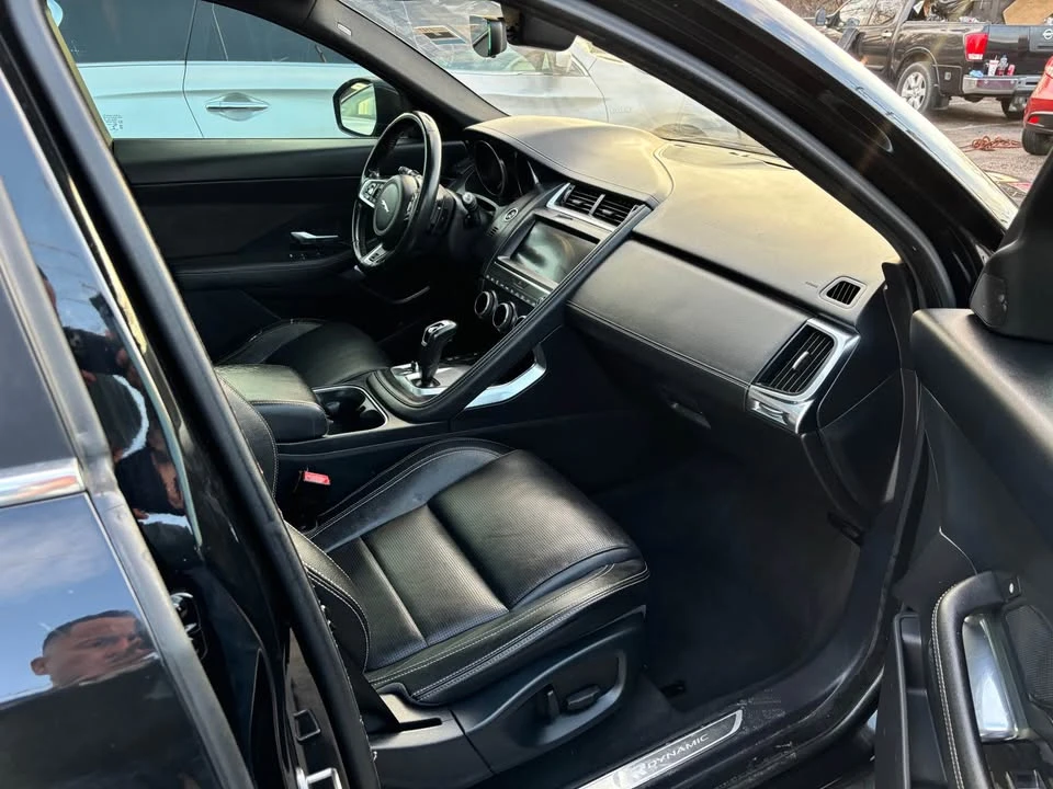 2018 Jaguar E-Pace - Image 18 of 18