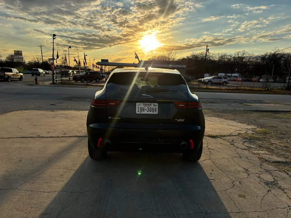 2018 Jaguar E-Pace - Image 6 of 18