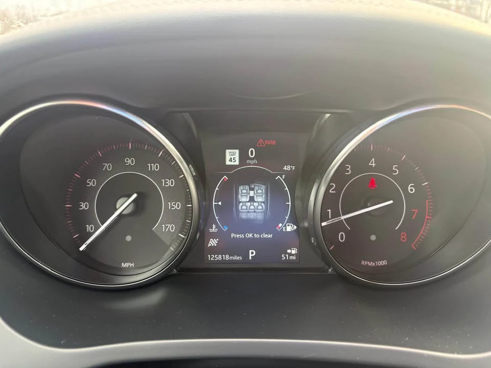 2018 Jaguar E-Pace - Image 14 of 18
