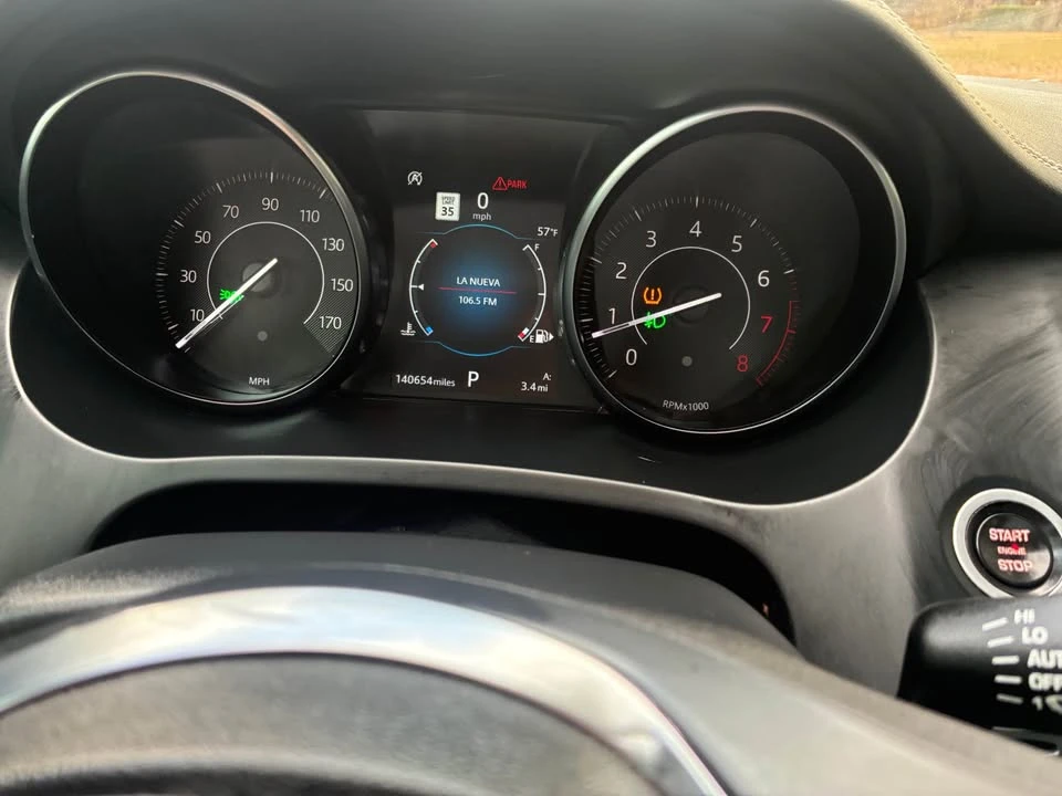 2018 Jaguar E-Pace - Image 8 of 14
