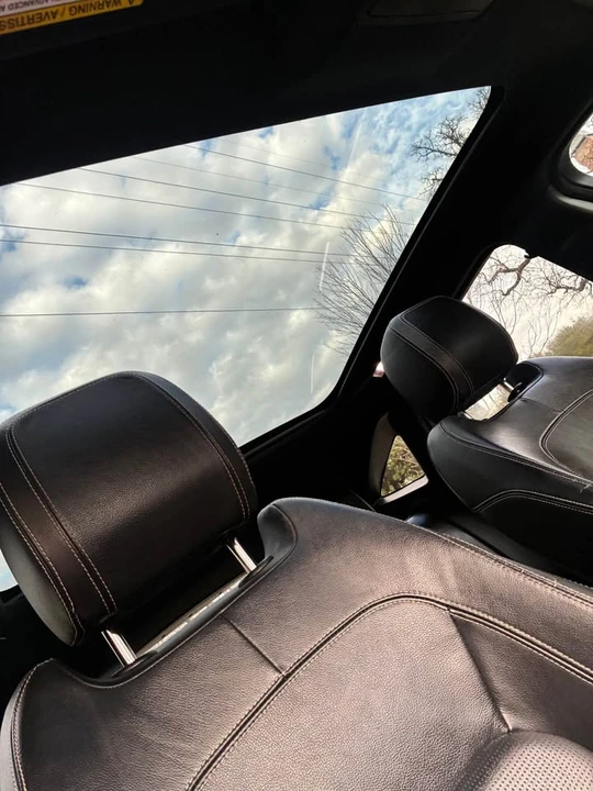 2018 Jaguar E-Pace - Image 13 of 14