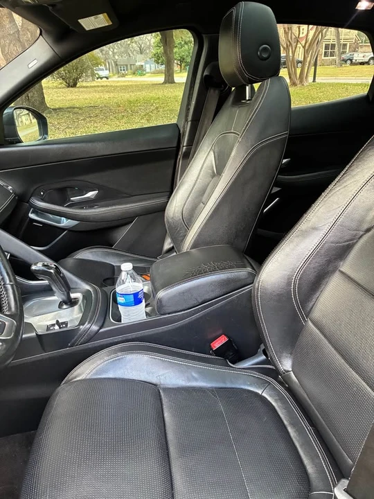 2018 Jaguar E-Pace - Image 10 of 14