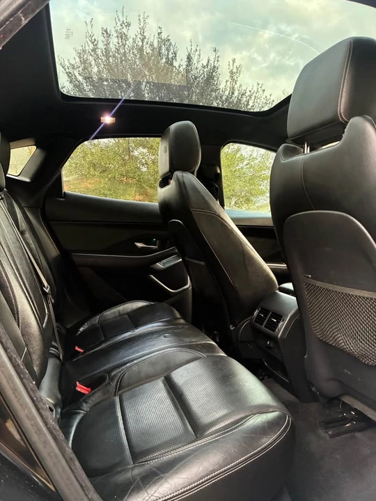 2018 Jaguar E-Pace - Image 12 of 14