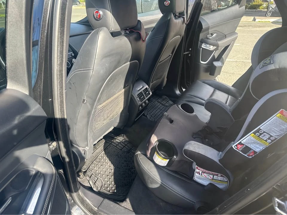 2018 Jaguar E-Pace - Image 11 of 15