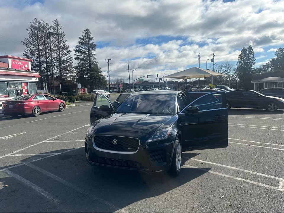 2018 Jaguar E-Pace - Image 12 of 15