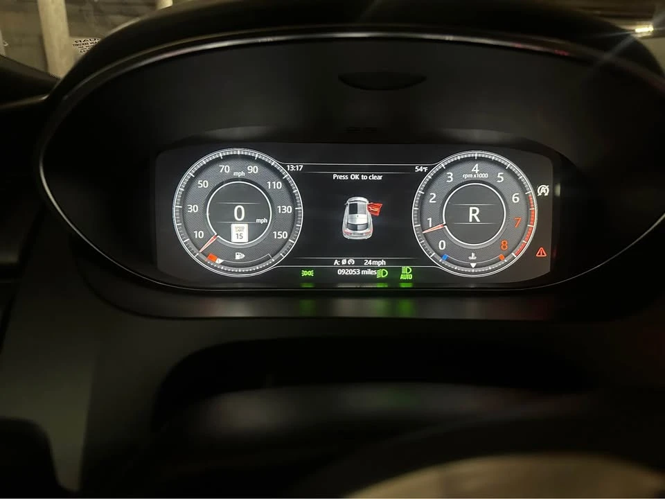 2018 Jaguar E-Pace - Image 15 of 15