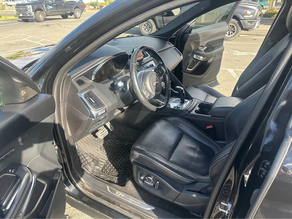 2018 Jaguar E-Pace - Image 10 of 15