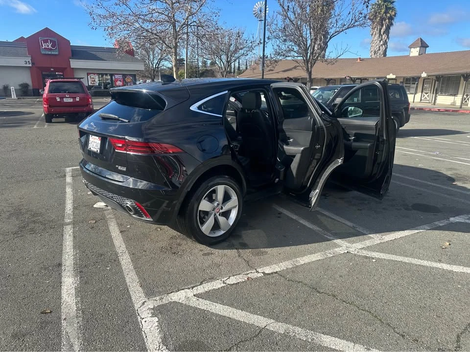 2018 Jaguar E-Pace - Image 14 of 15