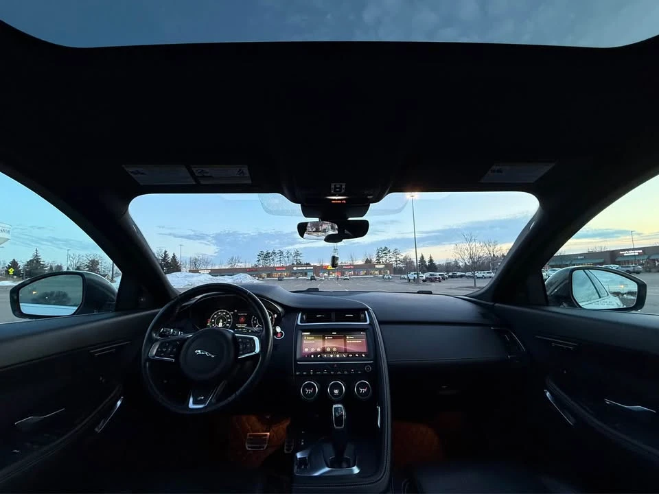 2018 Jaguar E-Pace - Image 13 of 20