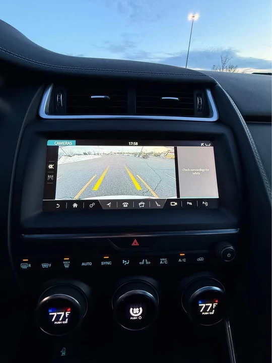 2018 Jaguar E-Pace - Image 17 of 20