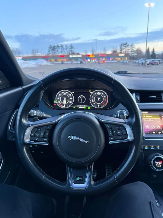 2018 Jaguar E-Pace - Image 14 of 20