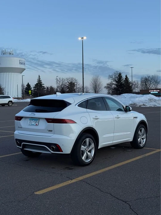 2018 Jaguar E-Pace - Image 7 of 20