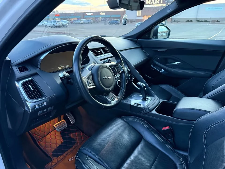 2018 Jaguar E-Pace - Image 11 of 20