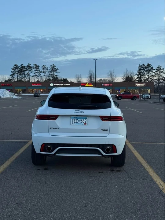 2018 Jaguar E-Pace - Image 8 of 20