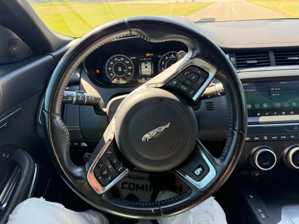 2018 Jaguar E-Pace - Image 14 of 19