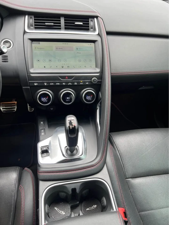 2018 Jaguar E-Pace - Image 11 of 20