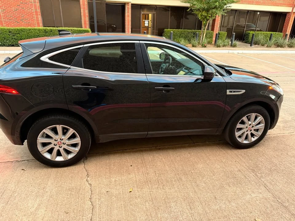 2018 Jaguar E-Pace - Image 15 of 19