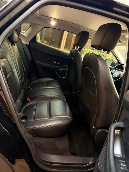 2018 Jaguar E-Pace - Image 10 of 19